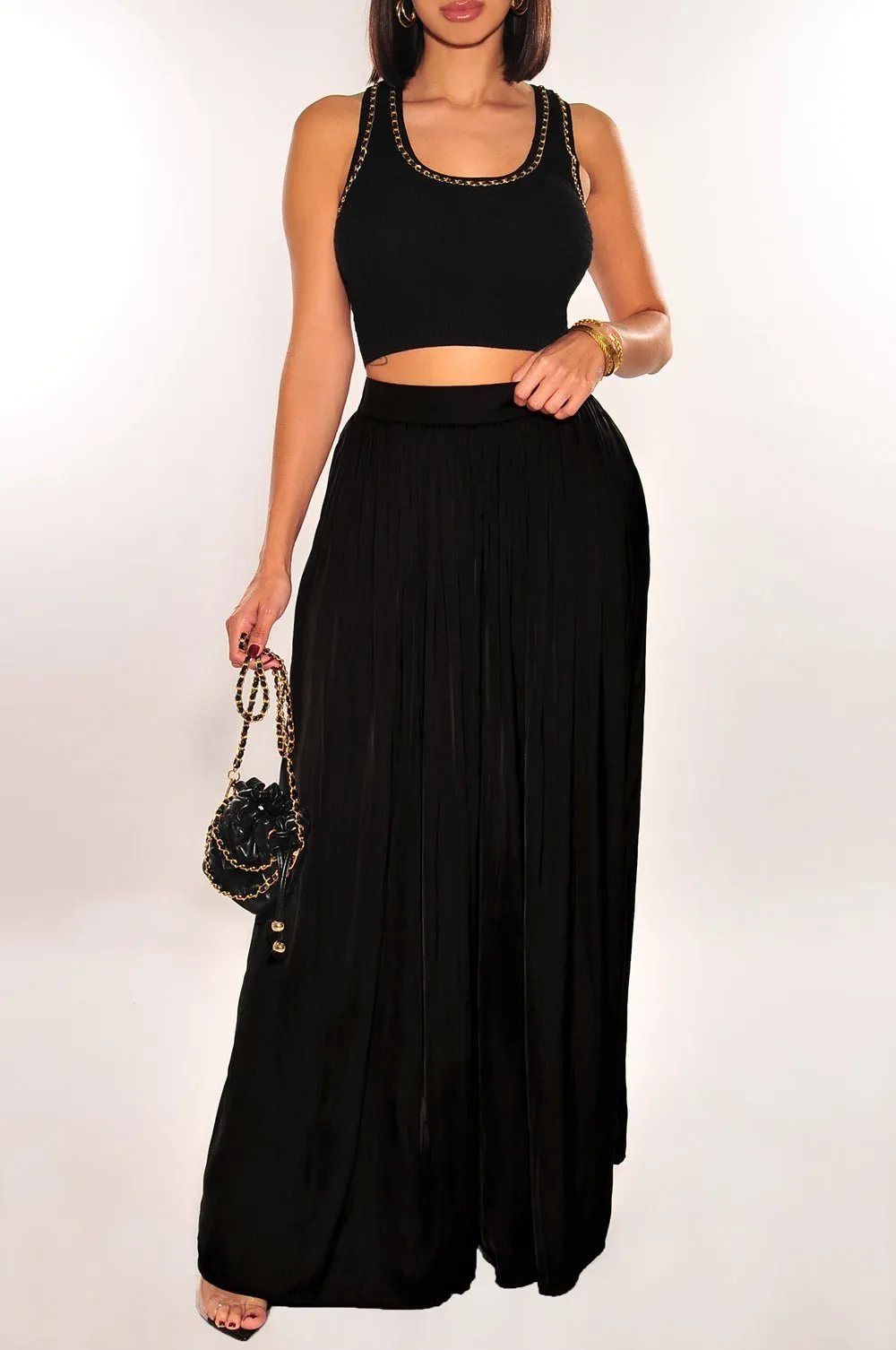 Black Knit Sleeveless Round Neck Gold Chain Cropped Top