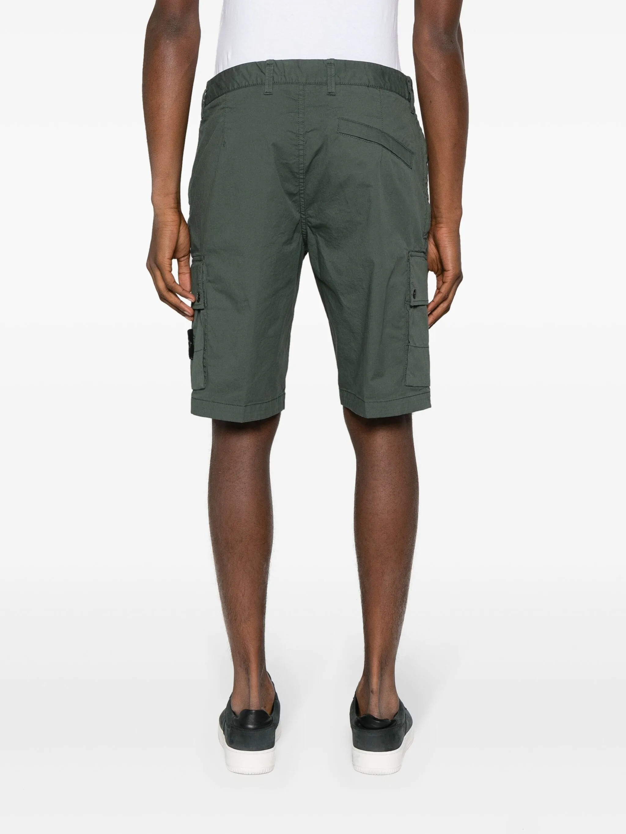 COMPASS-BADGE CARGO SHORTS