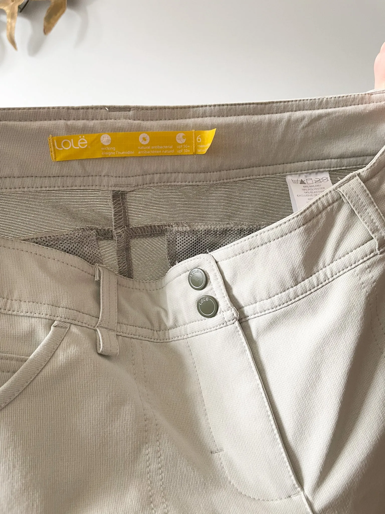 Lole Beige Wander Cargo Shorts - Size 6